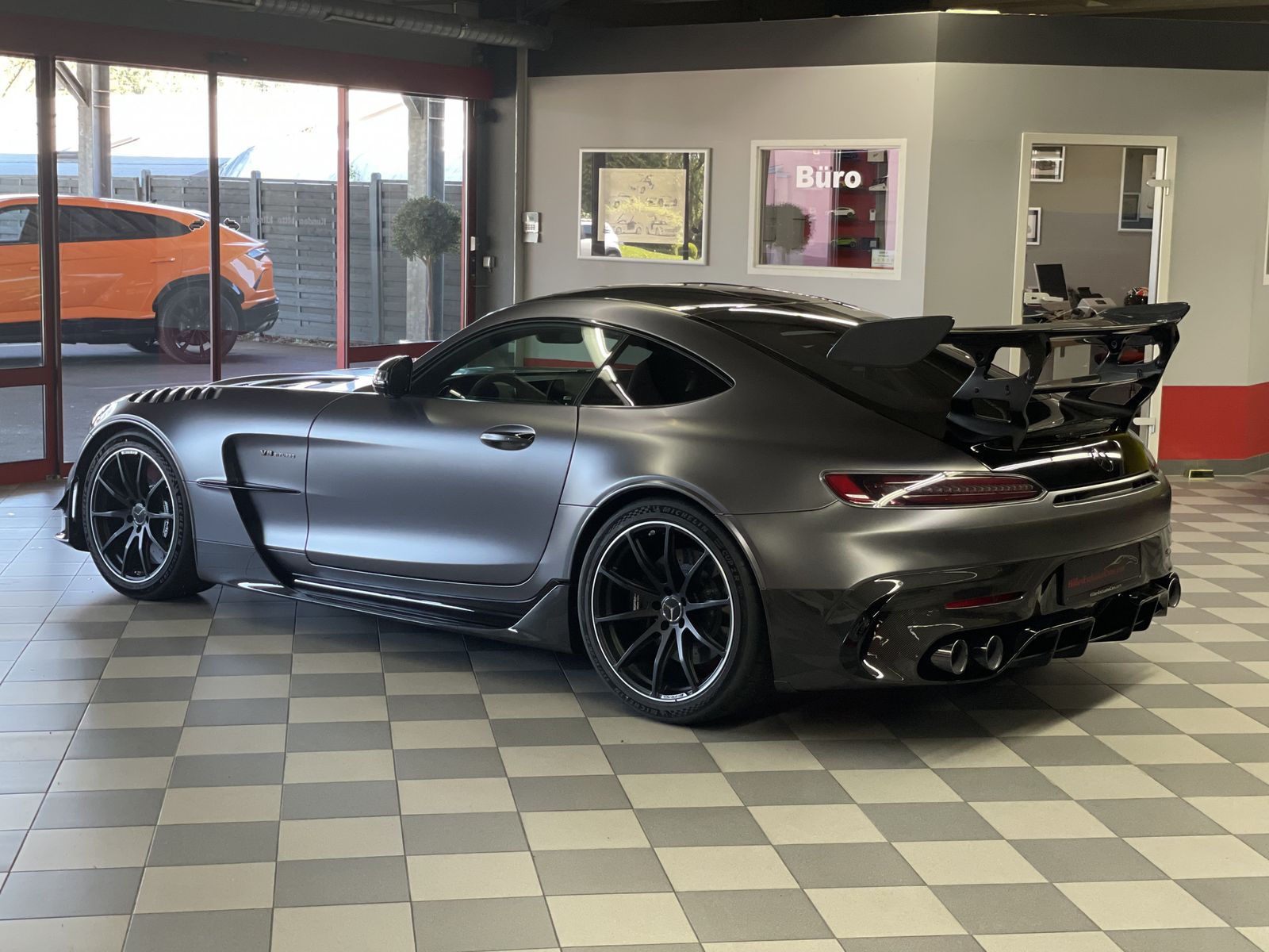 Mercedes-Benz AMG GT Black Series - Samsaru's Car Outlet