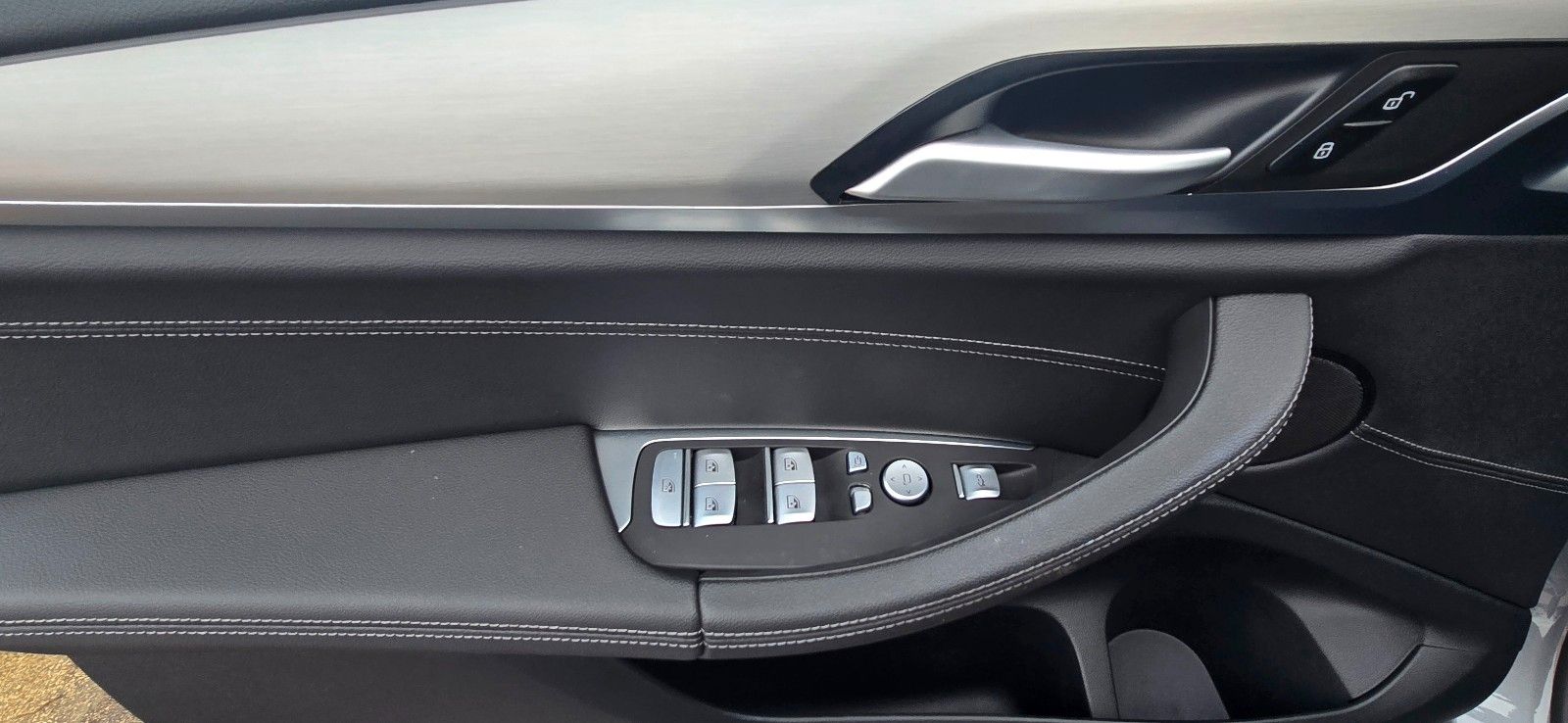 BMW X3 xDrive 30d/LASER/STHZ/AHK/ACC/HEAD-UP/DAB/VOL