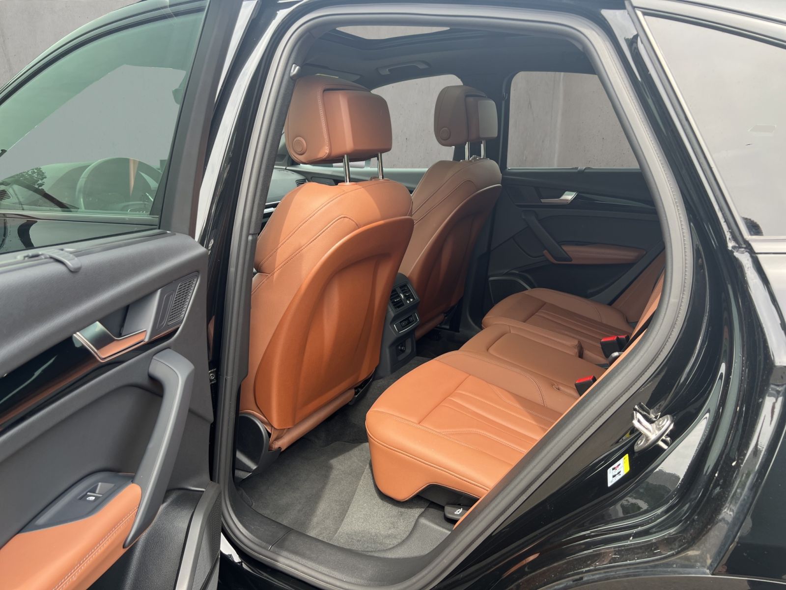 Audi Q5 Sportback S line business 40 TDI quattro 150(