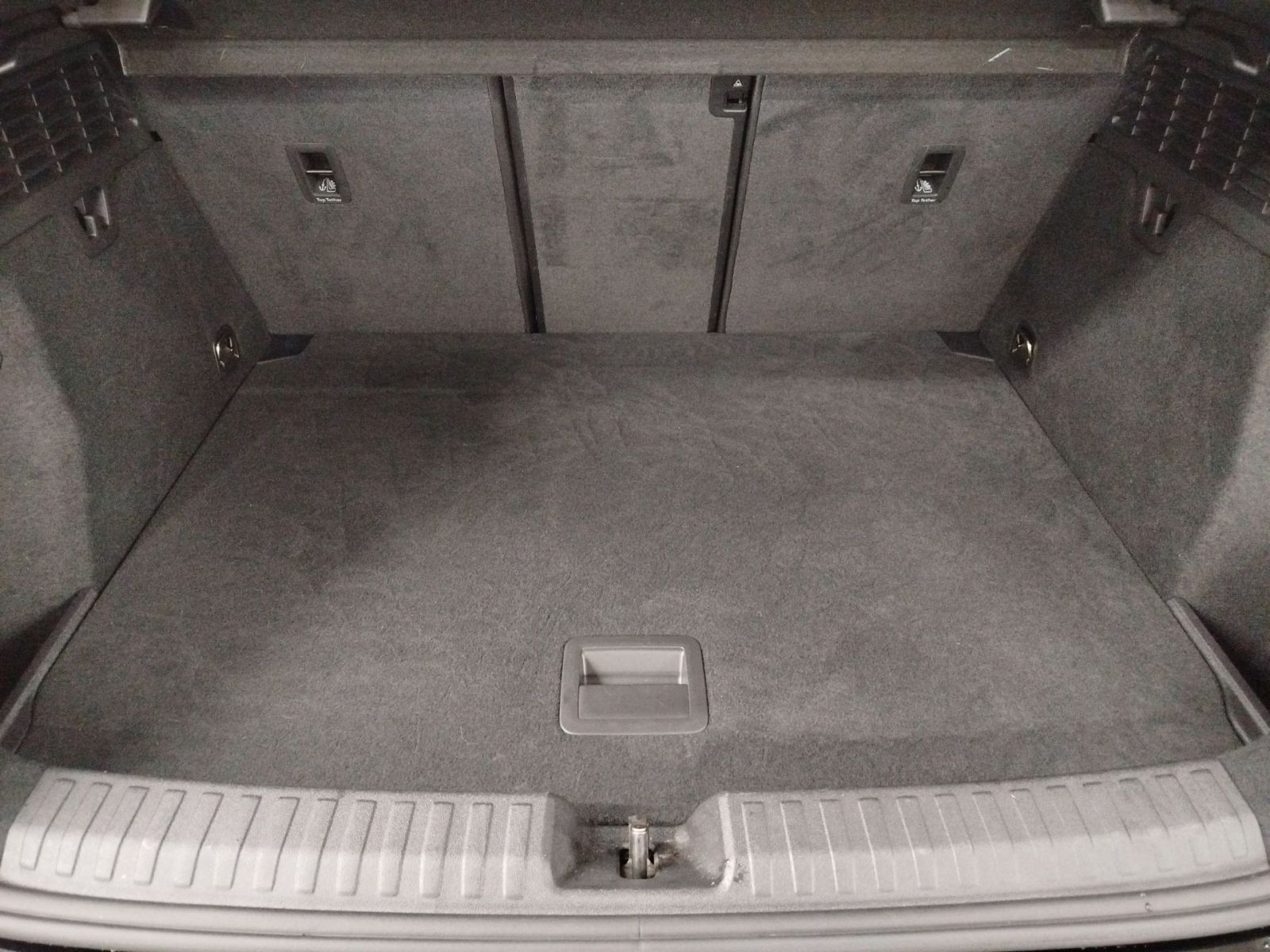 Audi A3 Sportback 30 TDI S tronic LED AHK DAB Panoram