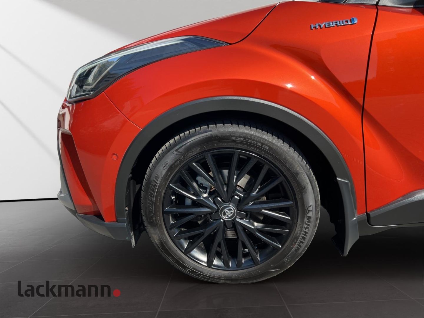 Toyota C-HR 2.0 Hybrid Orange Edition - Samsaru's Car Outlet
