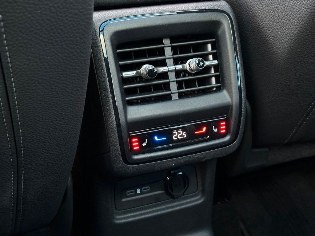 Skoda 193PS 4x4 Sportline STHZ PADACH DCC eHK LM20"AHK