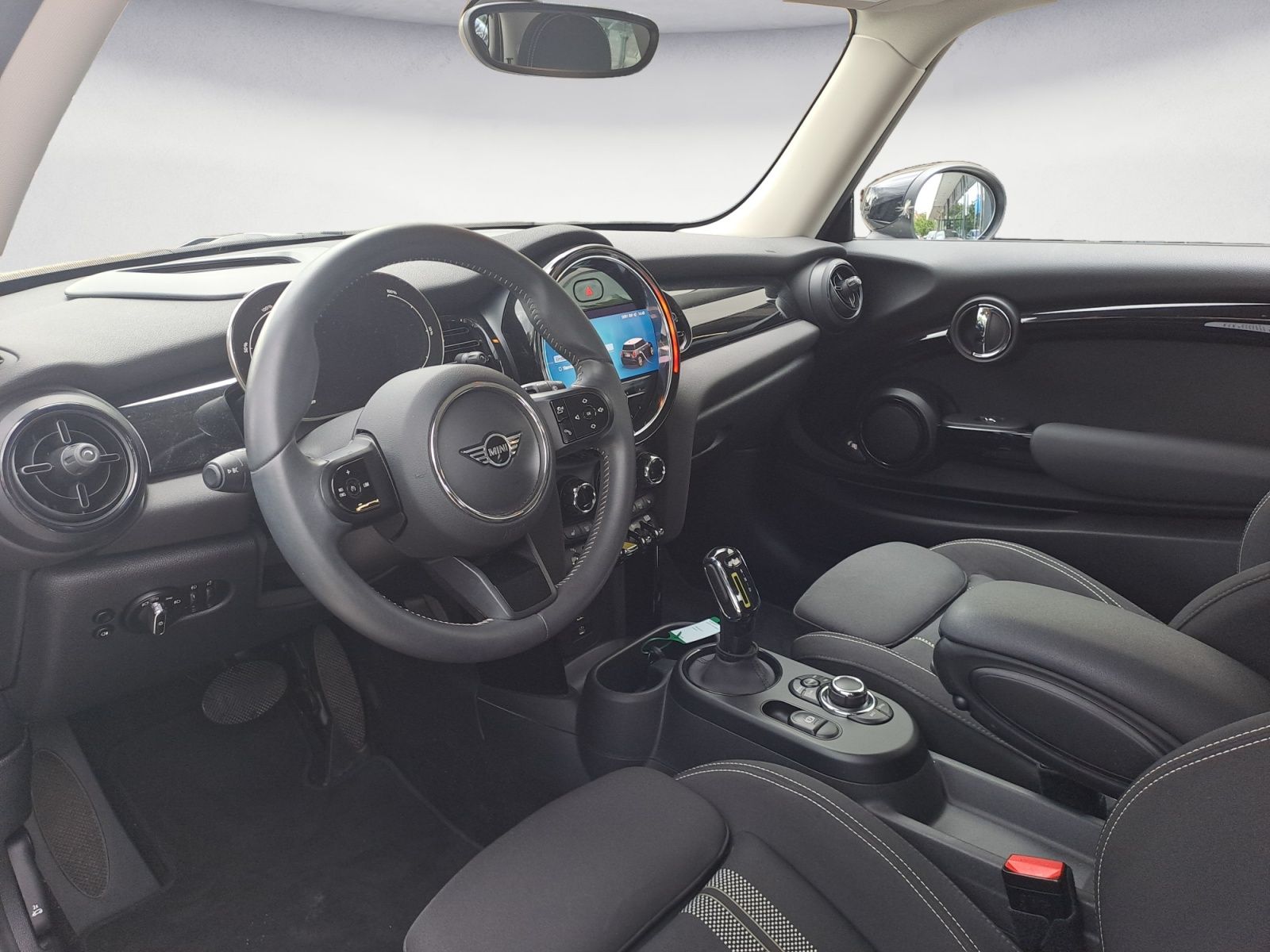MINI Cooper SE - Samsaru's Car Outlet