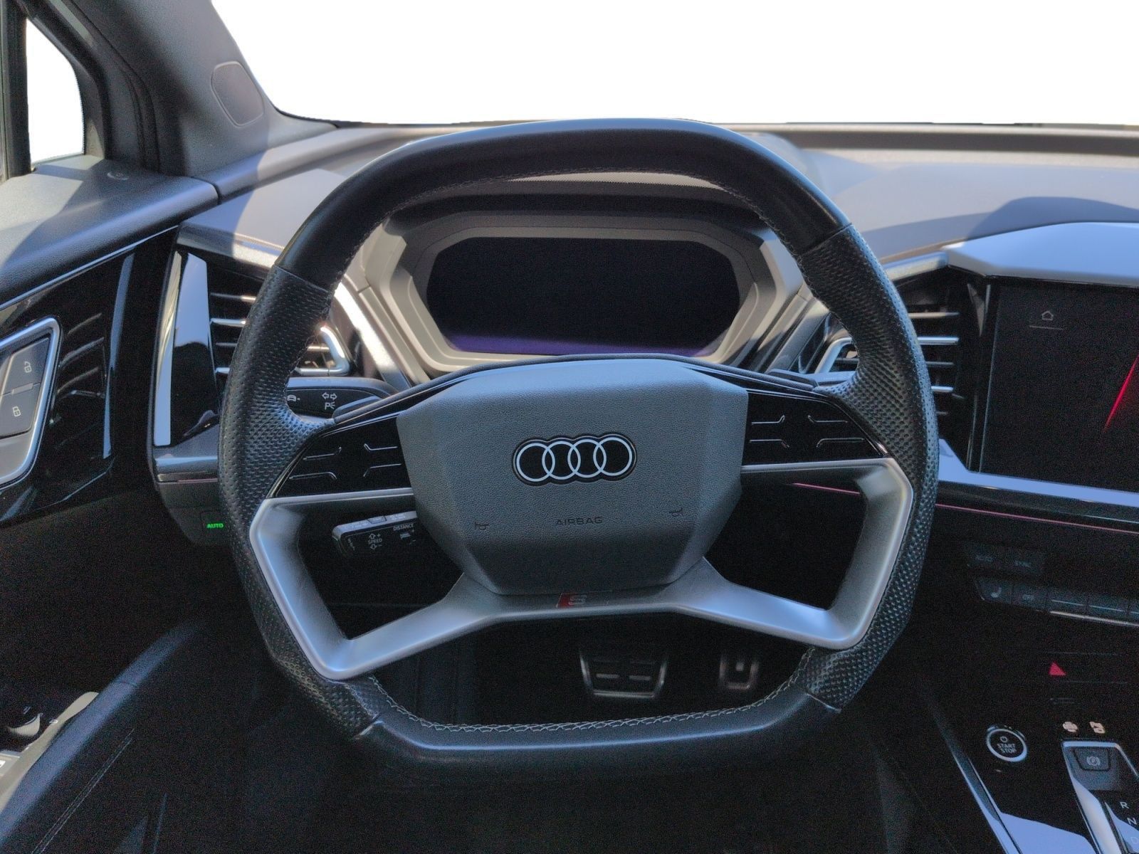 Audi Q4 e-tron 50 quat. S line Matrix ACC HuD AHK