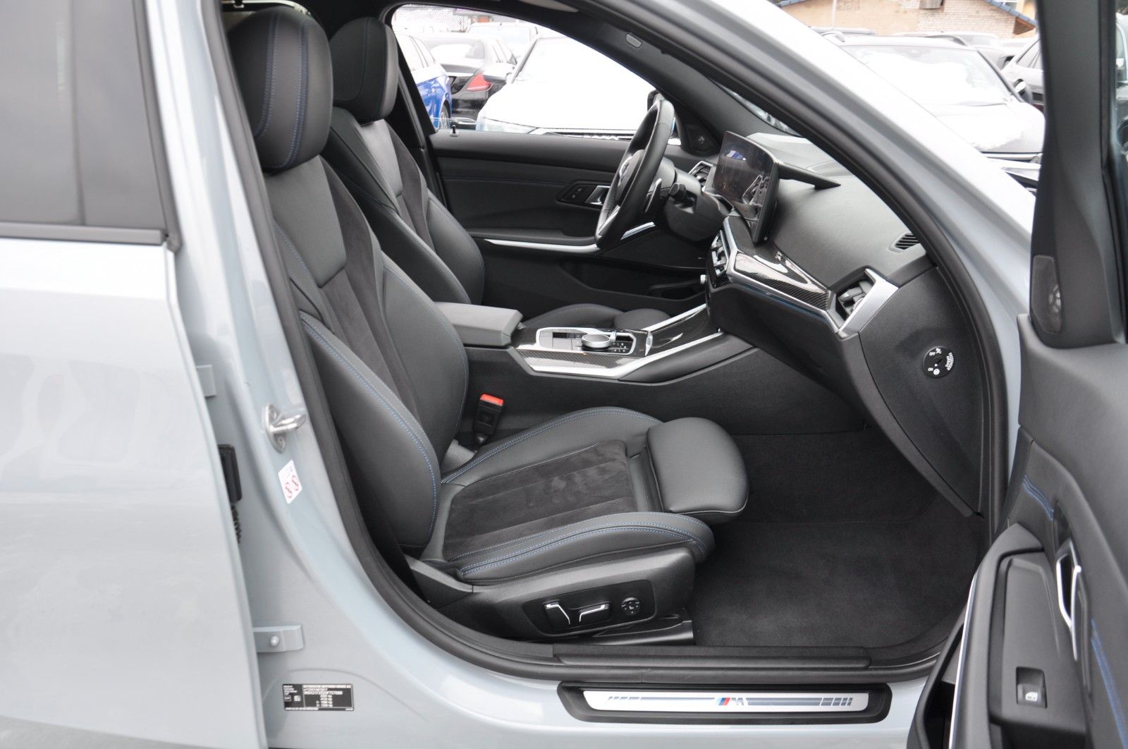 BMW 320 d Touring xDrive M Sport STANDH-PANO-CARBON