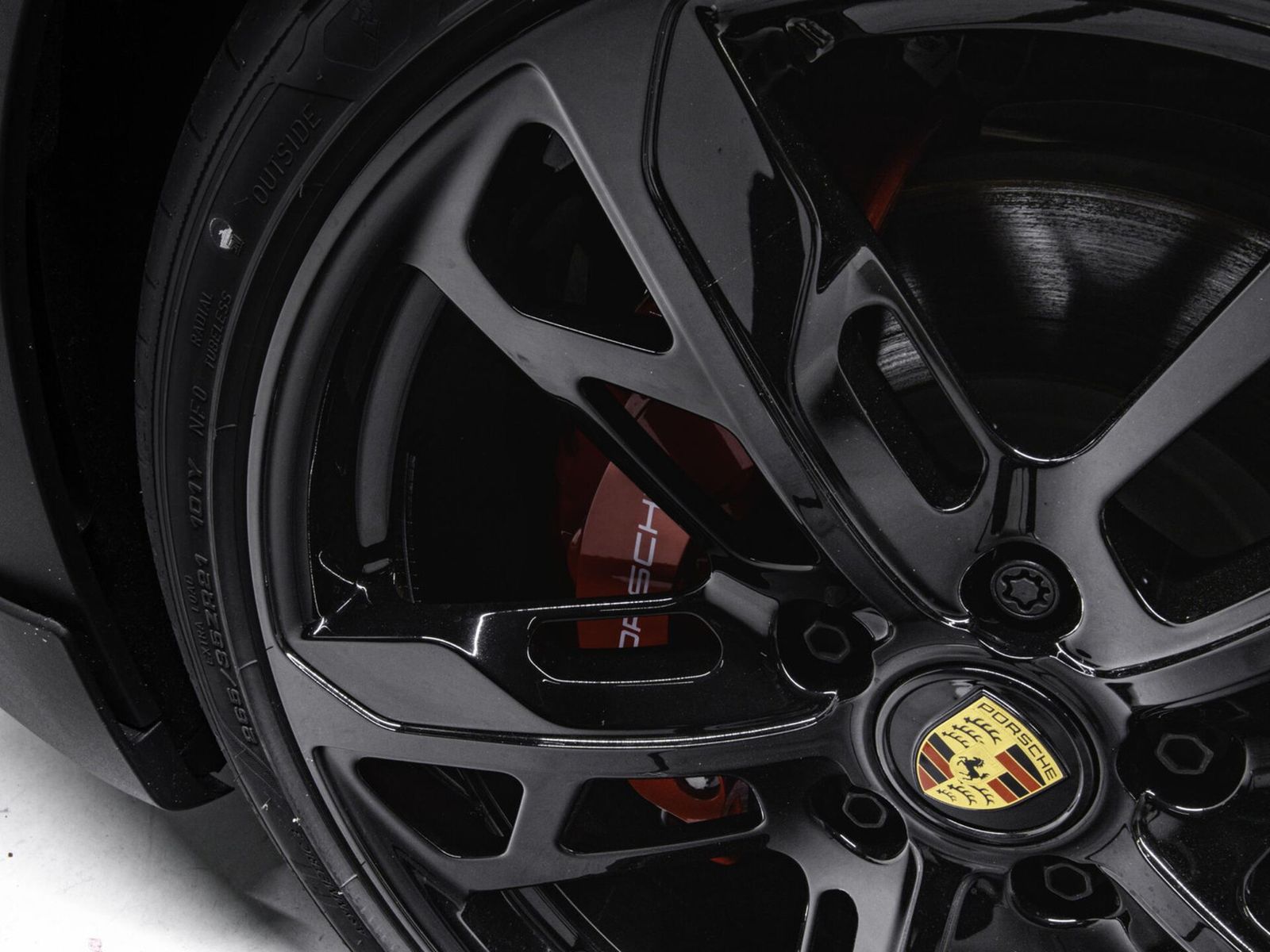 Porsche Taycan 4S Cross Turismo