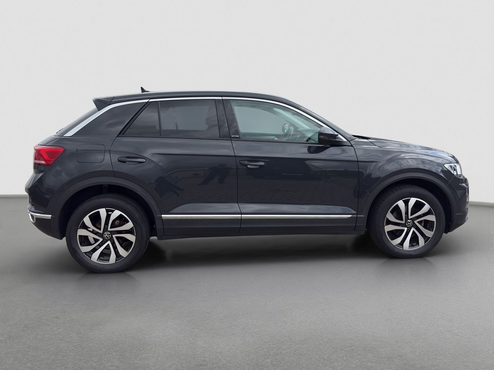 Volkswagen T-Roc 1.0TSI ACTIVE - Samsaru's Car Outlet