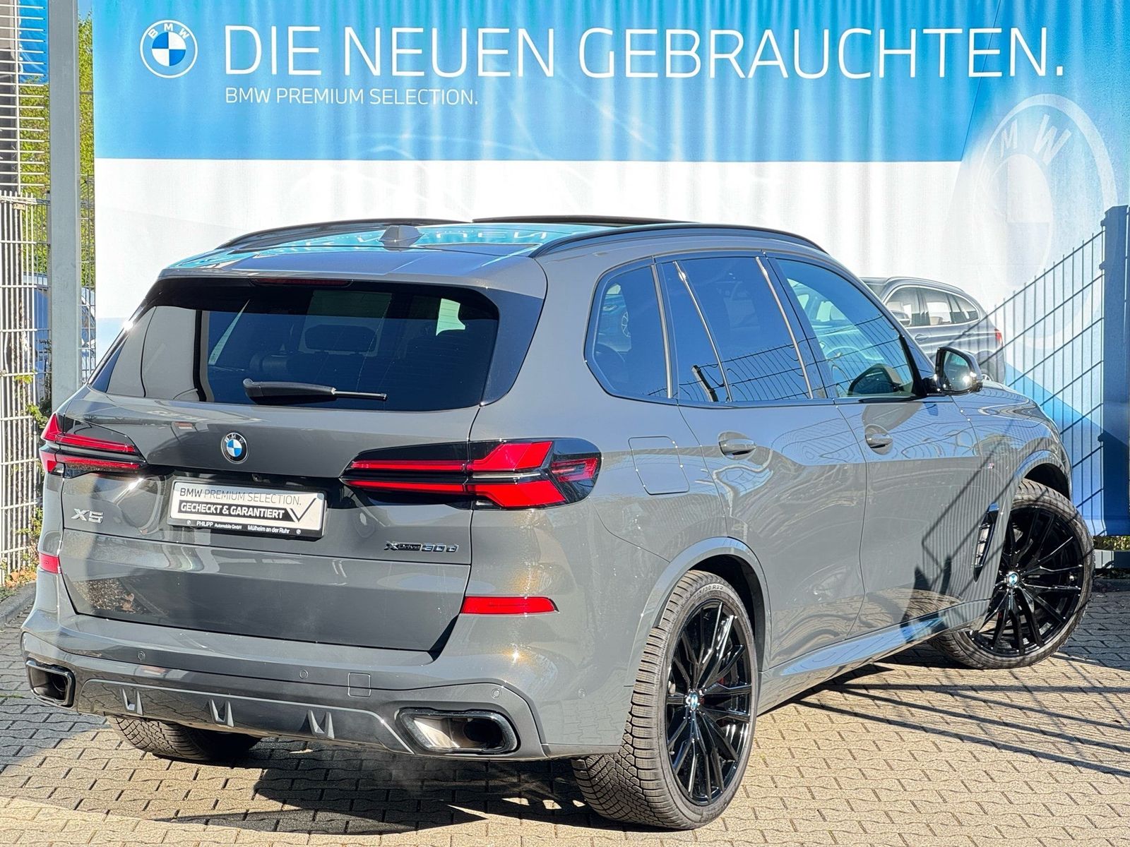 BMW X5 xDrive30d M Sport Pro PANO AHK StHzg Luftfahr