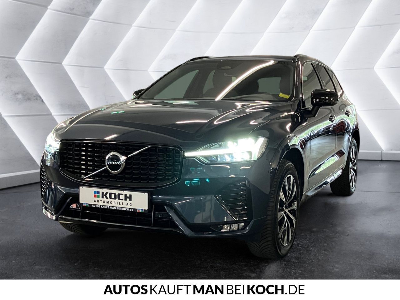 Volvo XC60 B5 AWD PlusDark ACC BLIS AHK 4xSHz VLED H&K