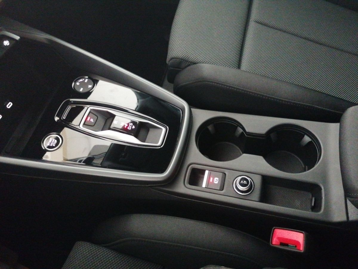 Audi A3 Limousine ADVANCED 30TFSI S-TRONIC - Samsaru's Car Outlet
