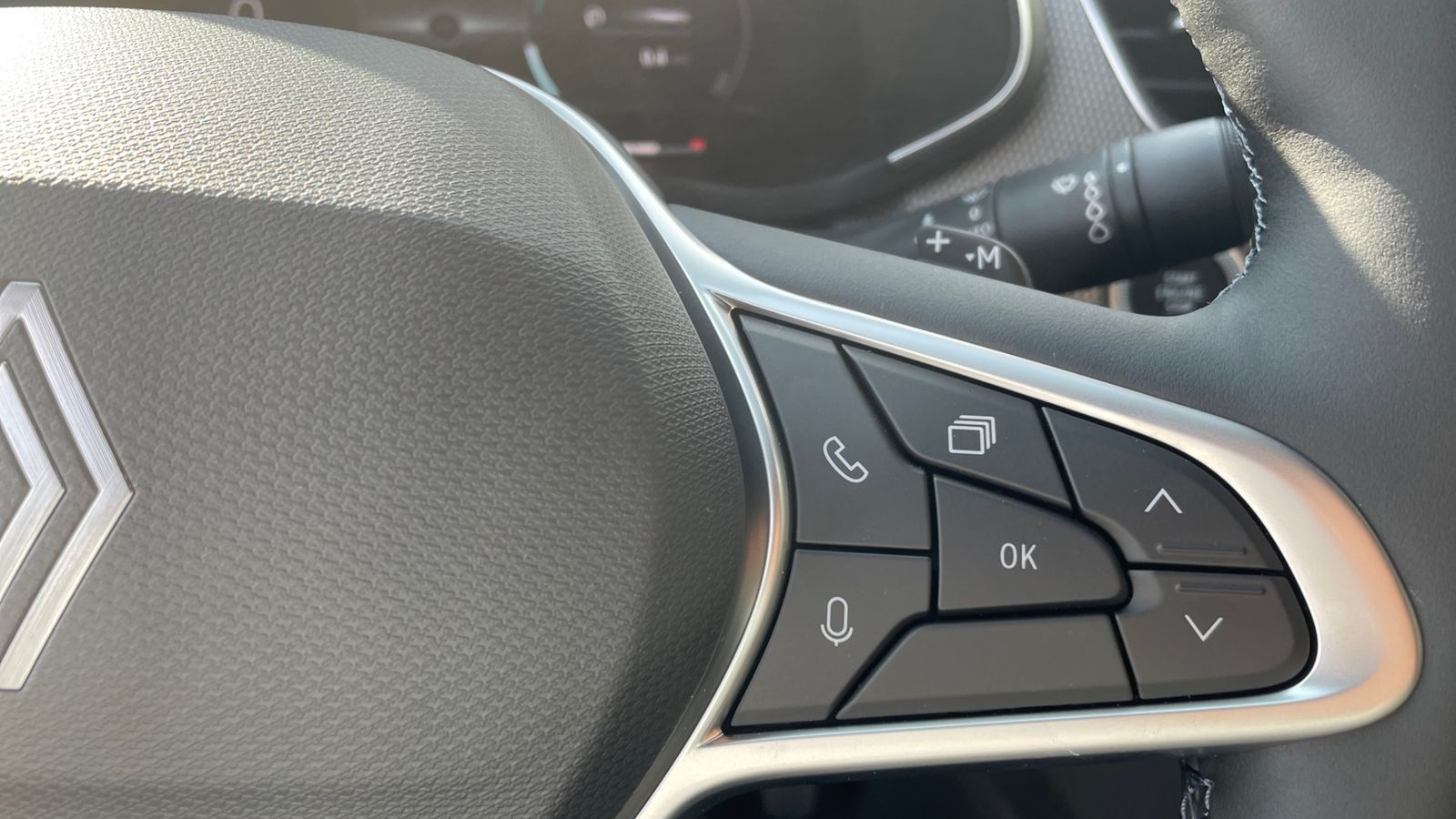 Renault Arkana TECHNO Mild Hybrid - Samsaru's Car Outlet