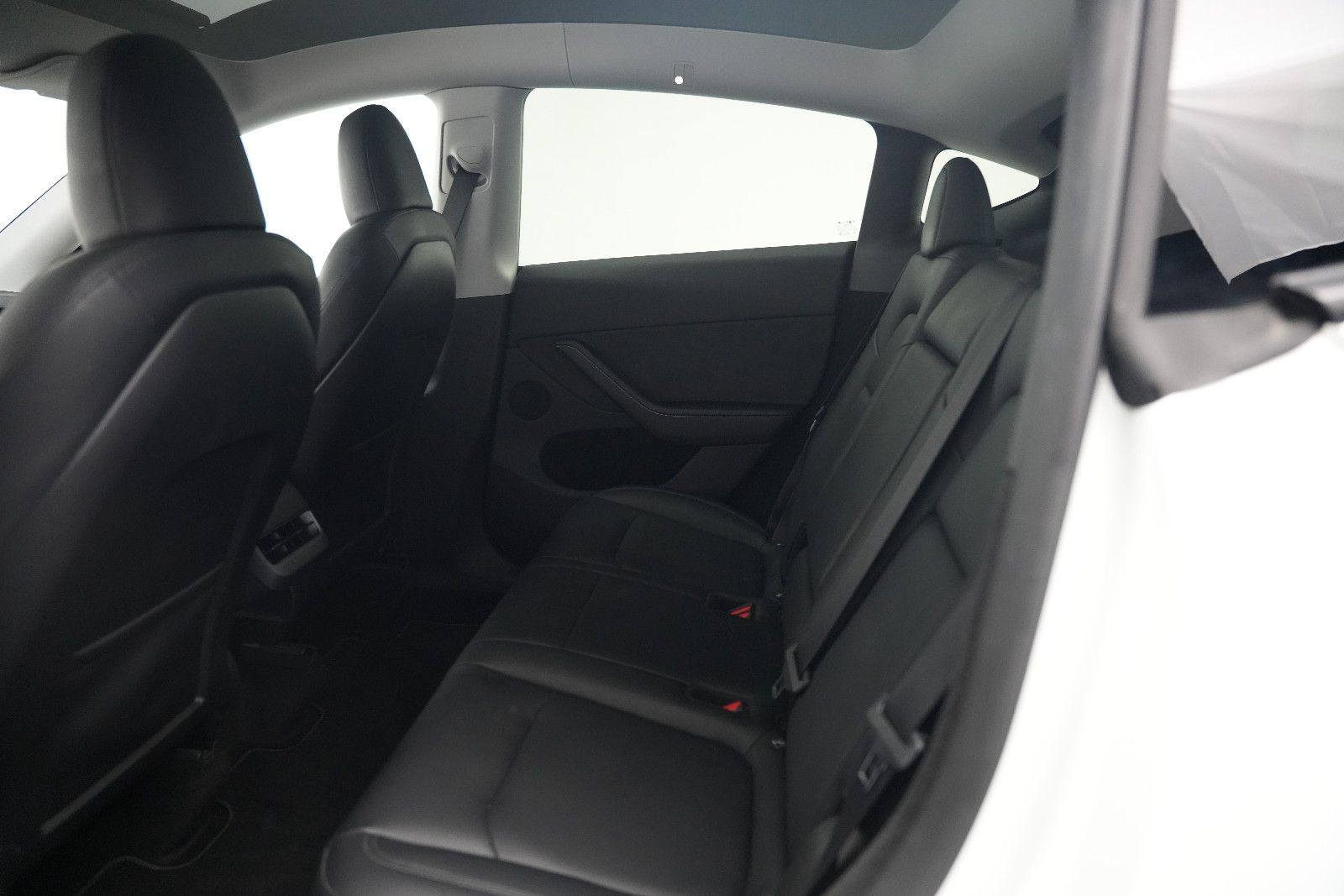 Tesla Model Y Long Range Dual*PanoramaGlasdach*Subwoof