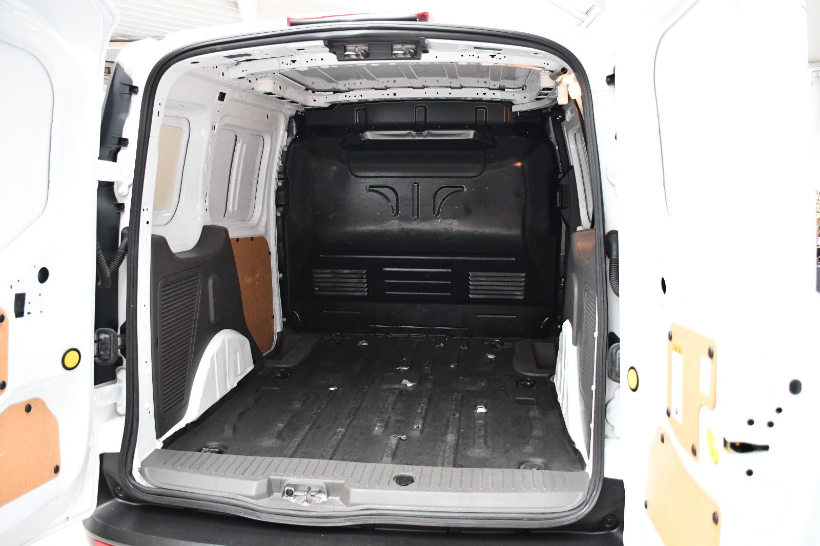 Ford Transit Connect Kasten Trend - Samsaru's Car Outlet