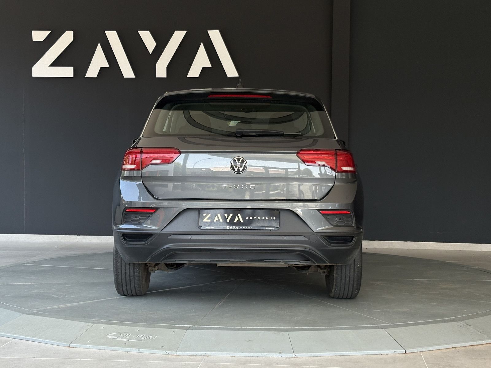 Volkswagen T-Roc 2.0 TDI - Samsaru's Car Outlet