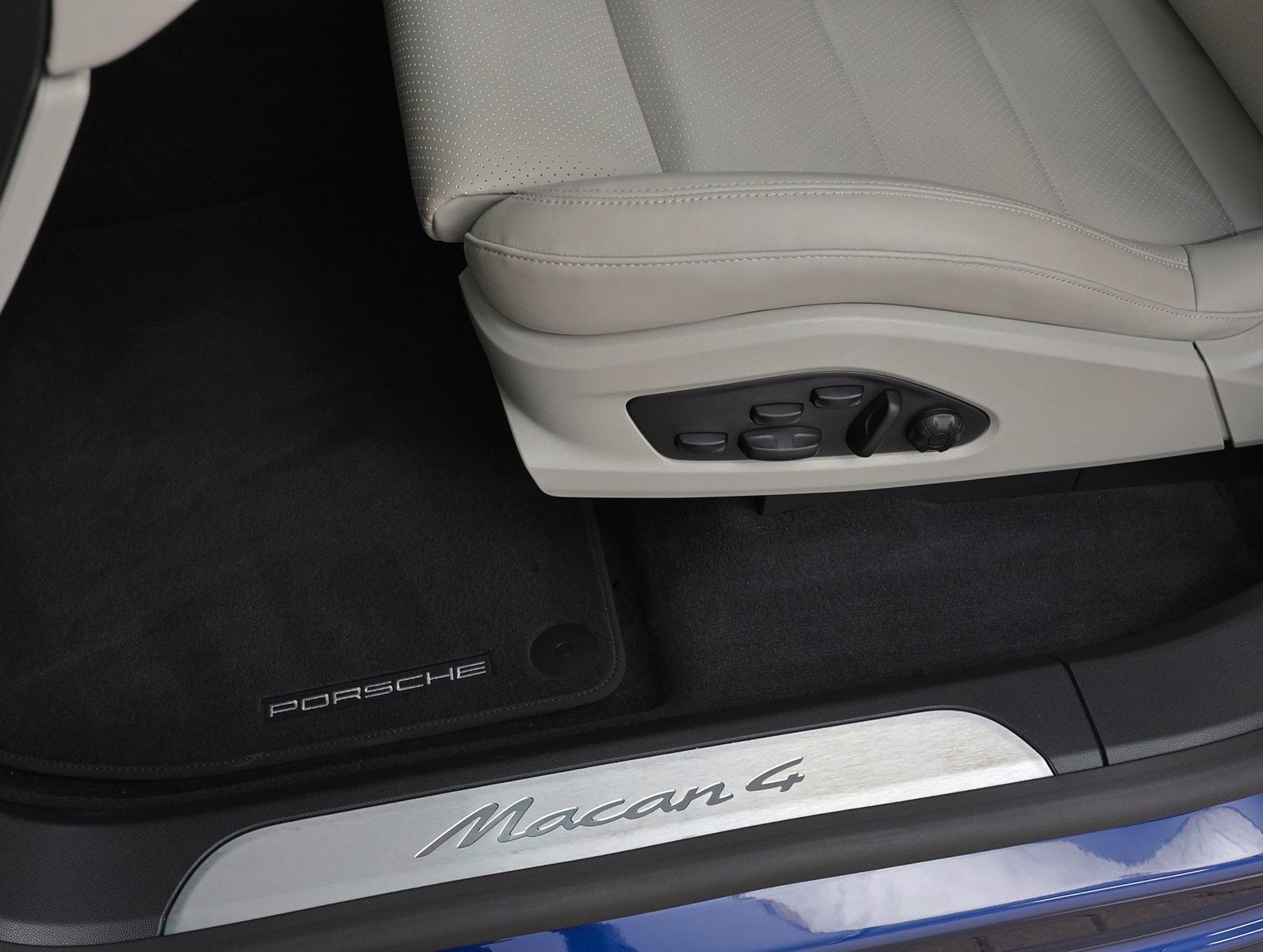 Porsche Macan Electric 4