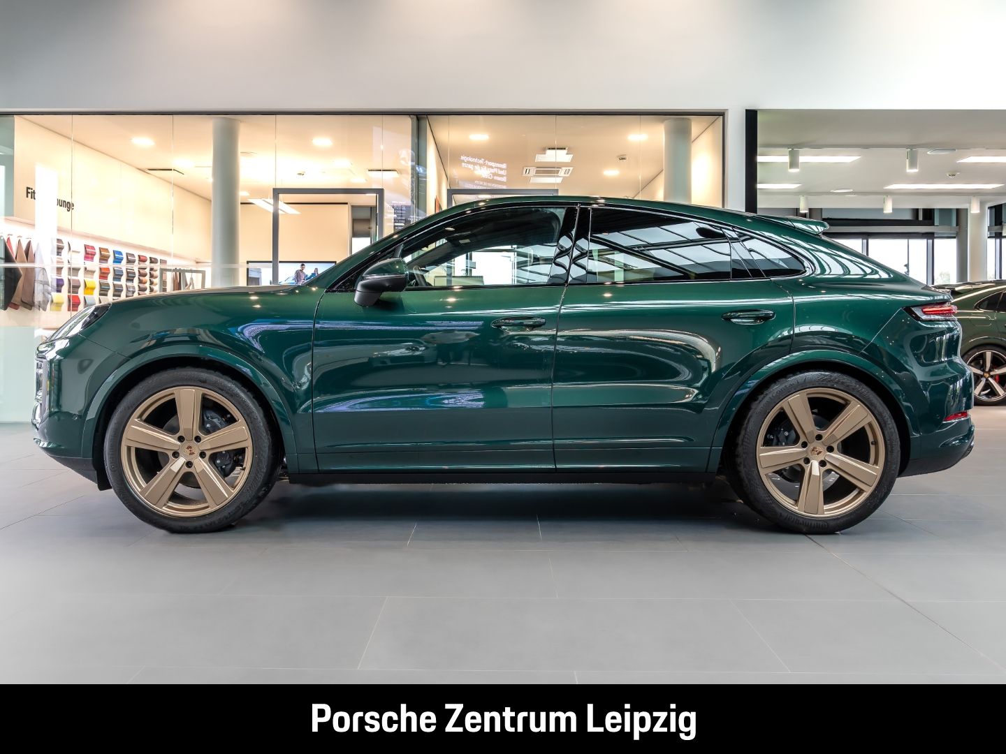 Porsche Cayenne Coupe FnW Racinggrün Luft 22Zoll SportDe