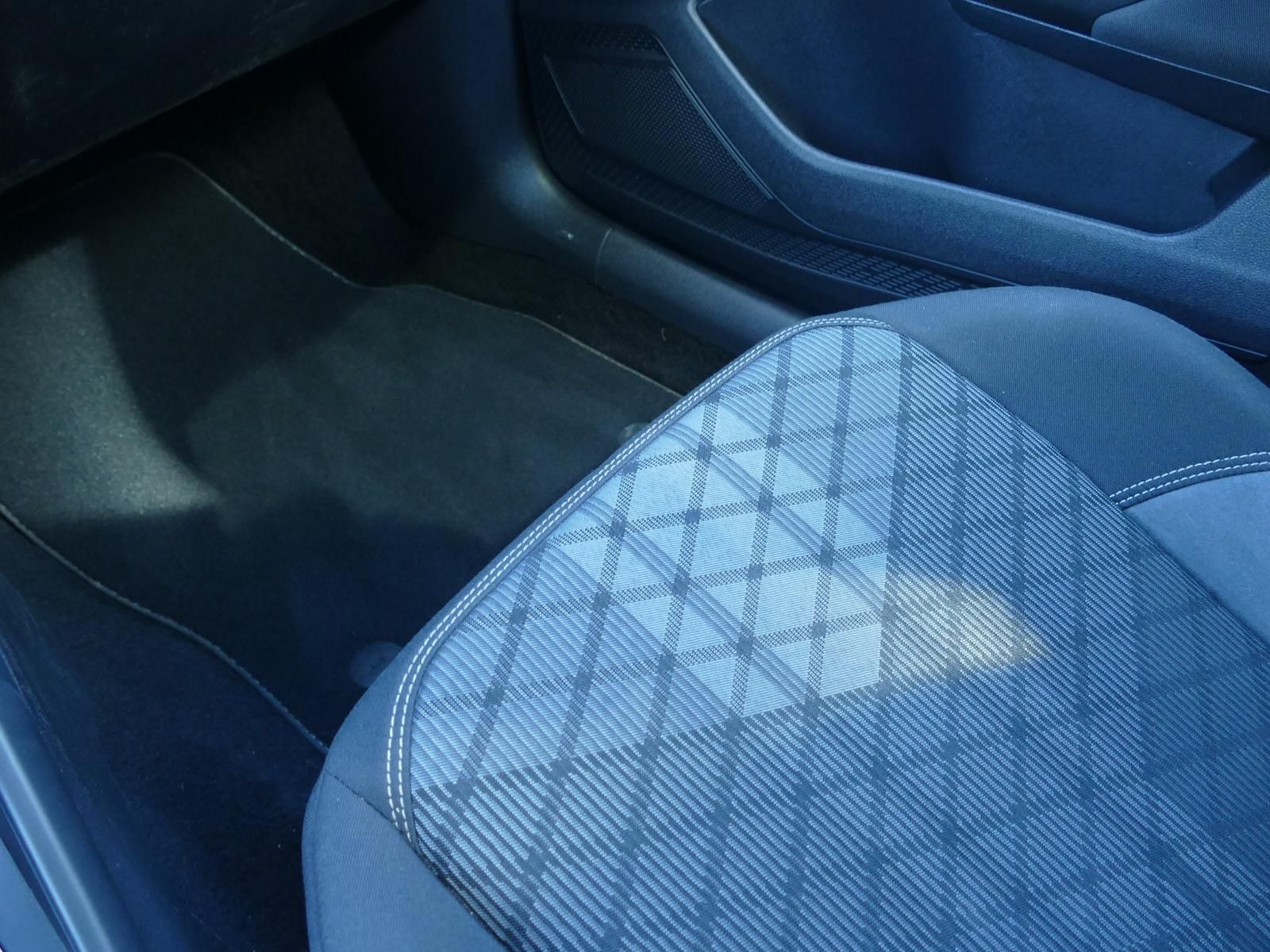 Volkswagen Taigo 1.0 TSI R-Line - Samsaru's Car Outlet