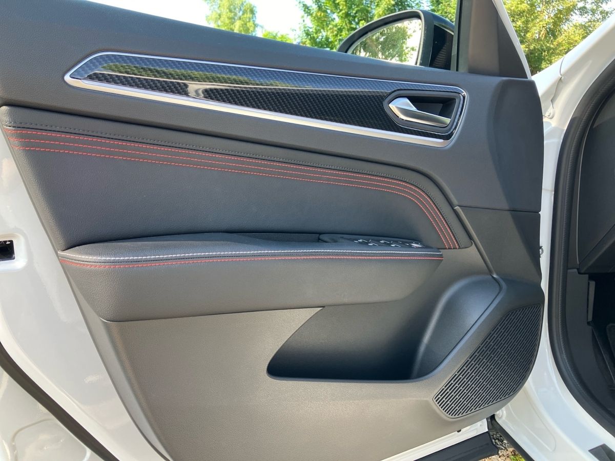 Renault Arkana TCe 160 EDC R.S. LINE - Samsaru's Car Outlet