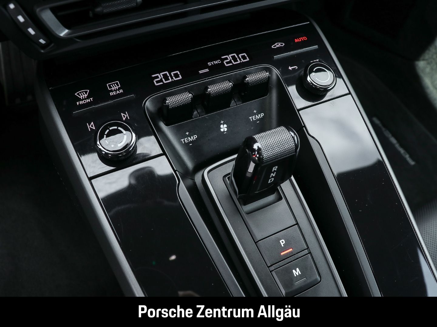 Porsche 992 911 Carrera 4S BOSE Sportabgasanlage Kreide