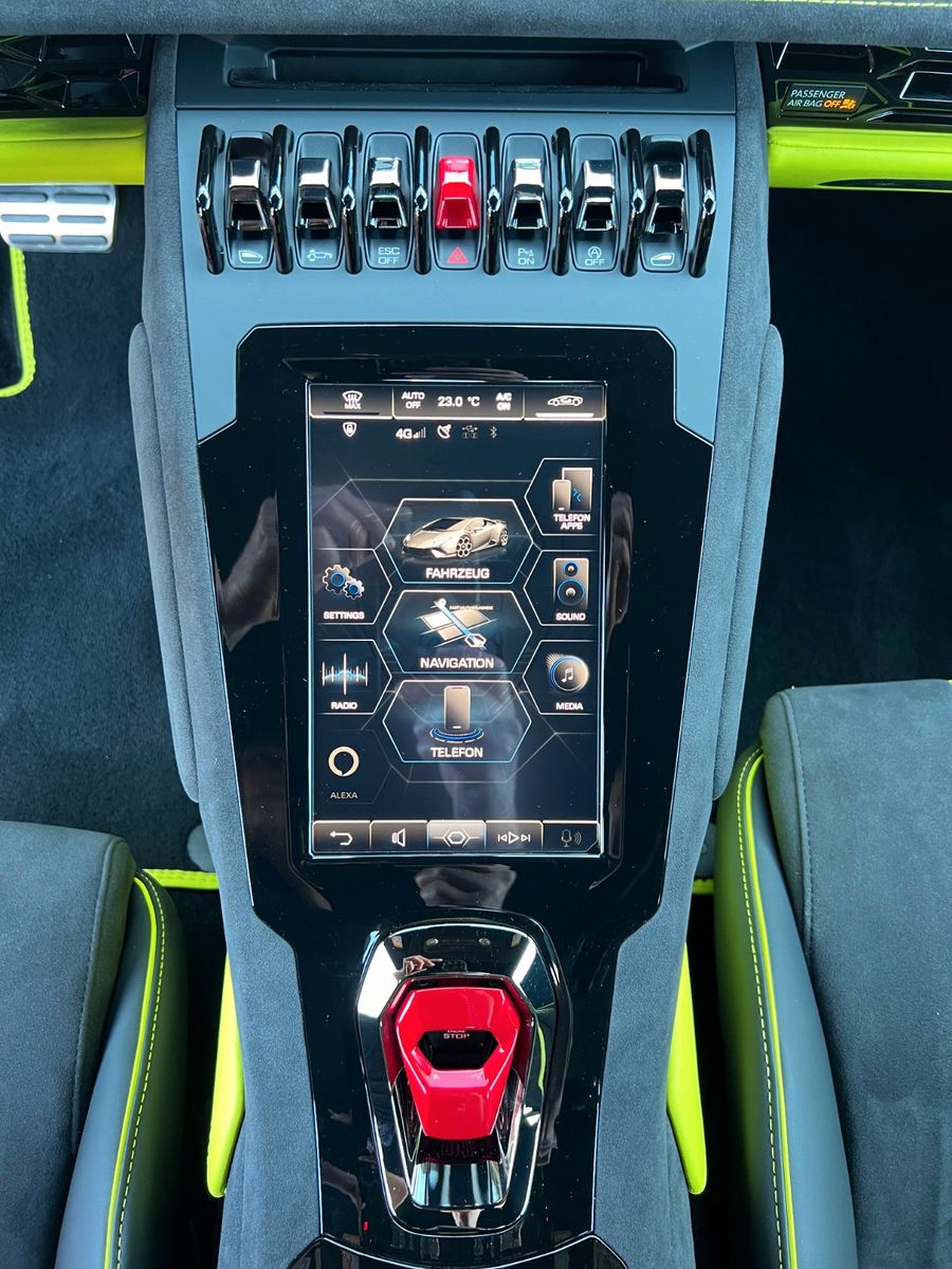 Lamborghini Huracán Tecnica - Samsaru's Car Outlet
