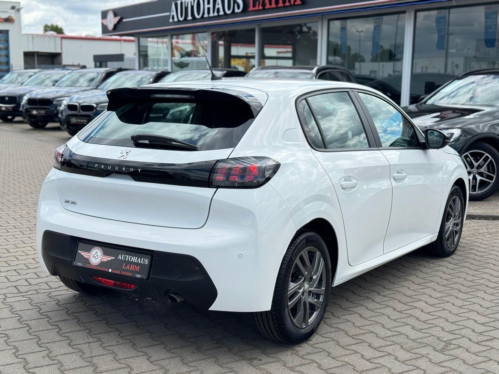 Peugeot 208 Active Pack PURETECH - Samsaru's Car Outlet