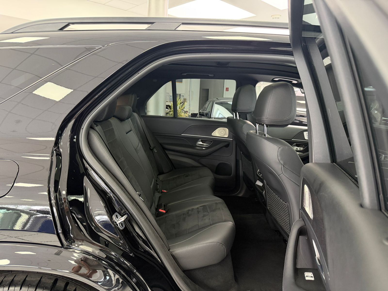 Mercedes-Benz GLE 400 d 4M AMG*MBEAM*PANO*BURM*DISTR*AHK*360°