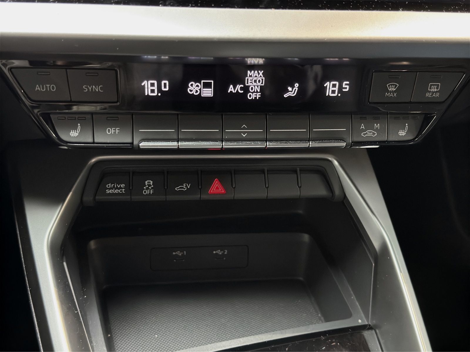 Audi A3 Sportback 45 TFSIe S LINE LED SITZHZ GJR LM17