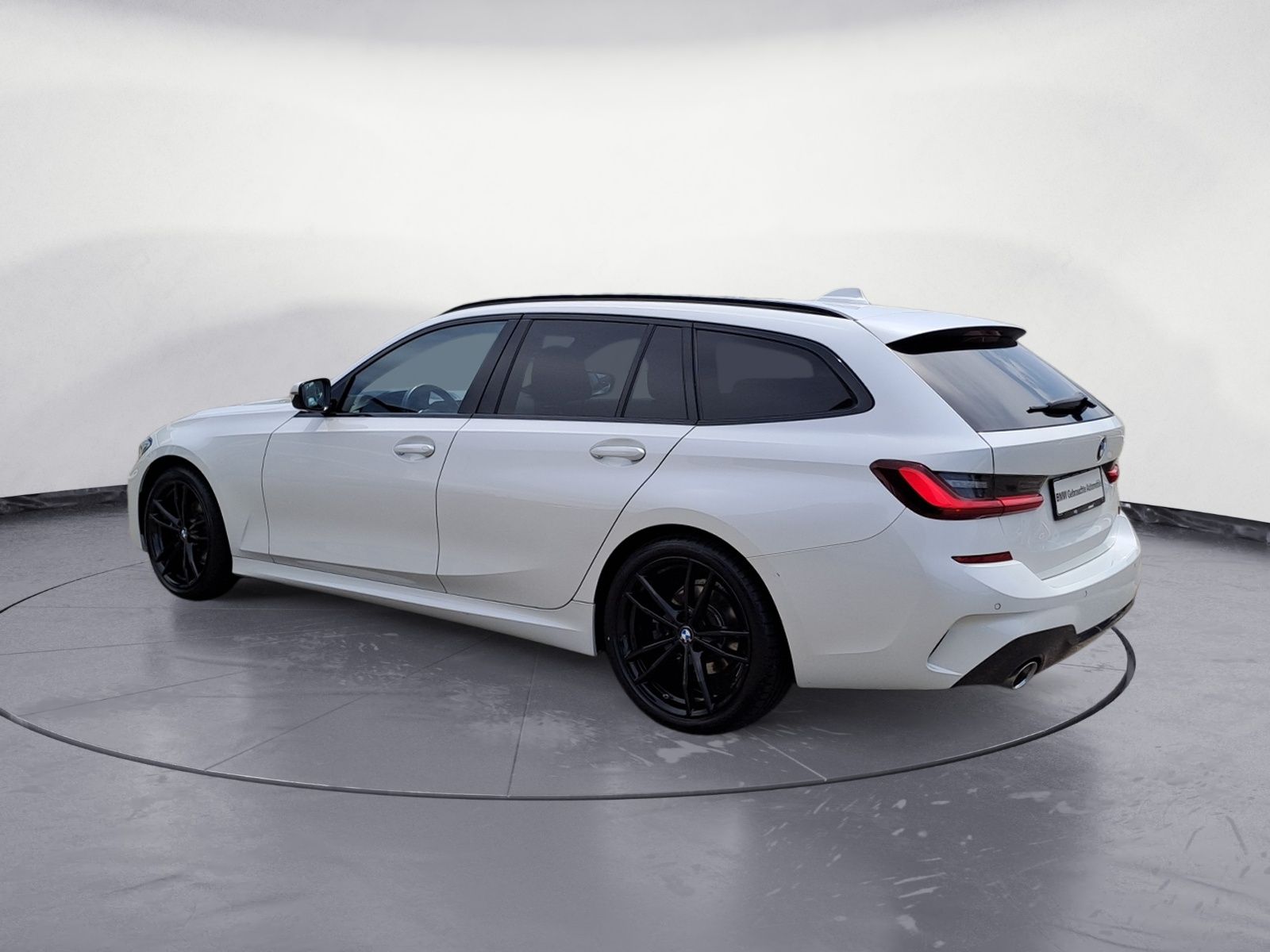 BMW 320d Touring M Sport - Samsaru's Car Outlet