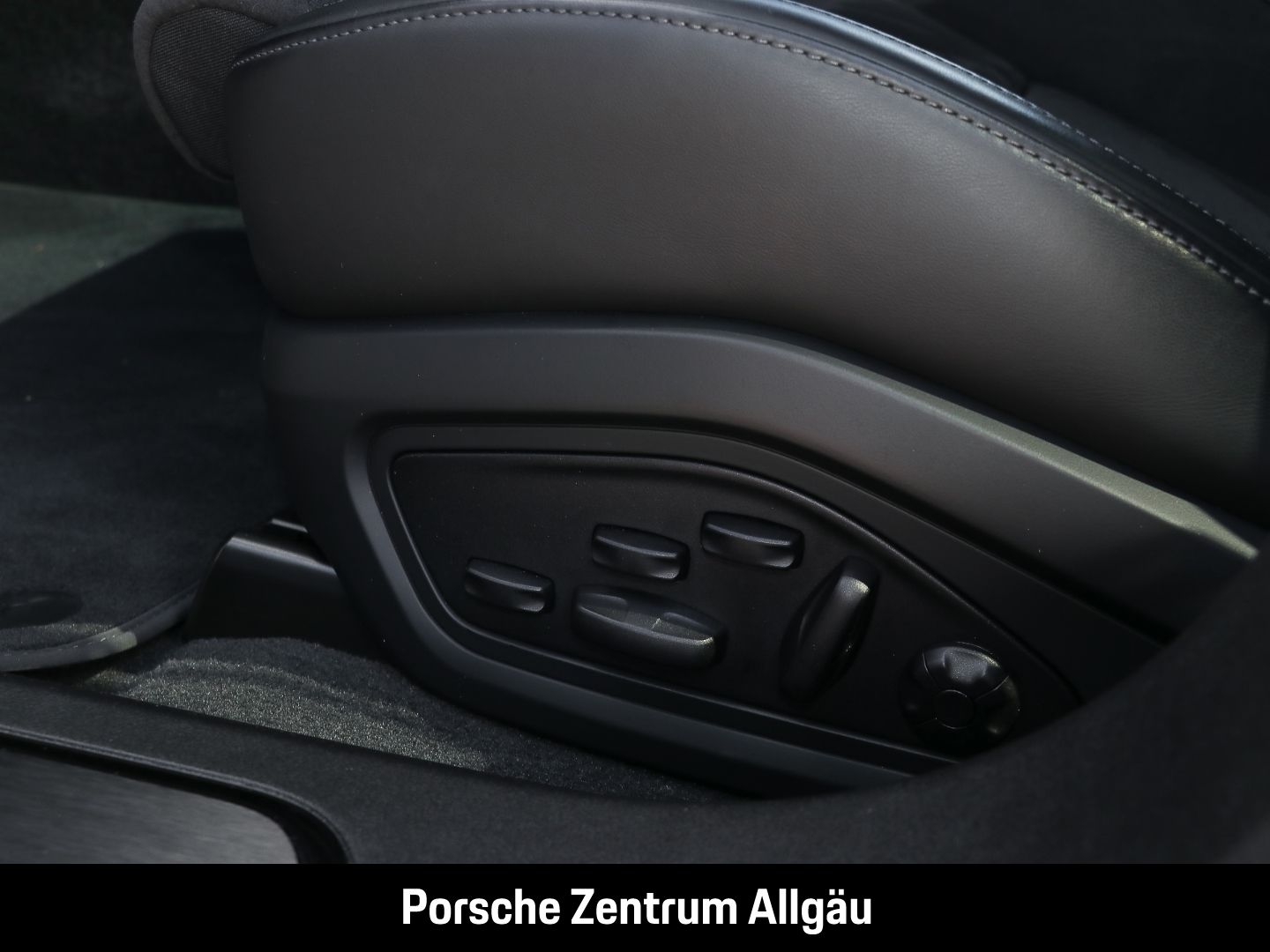 Porsche Taycan GTS BOSE Luftfederung Panorama InnoDrive