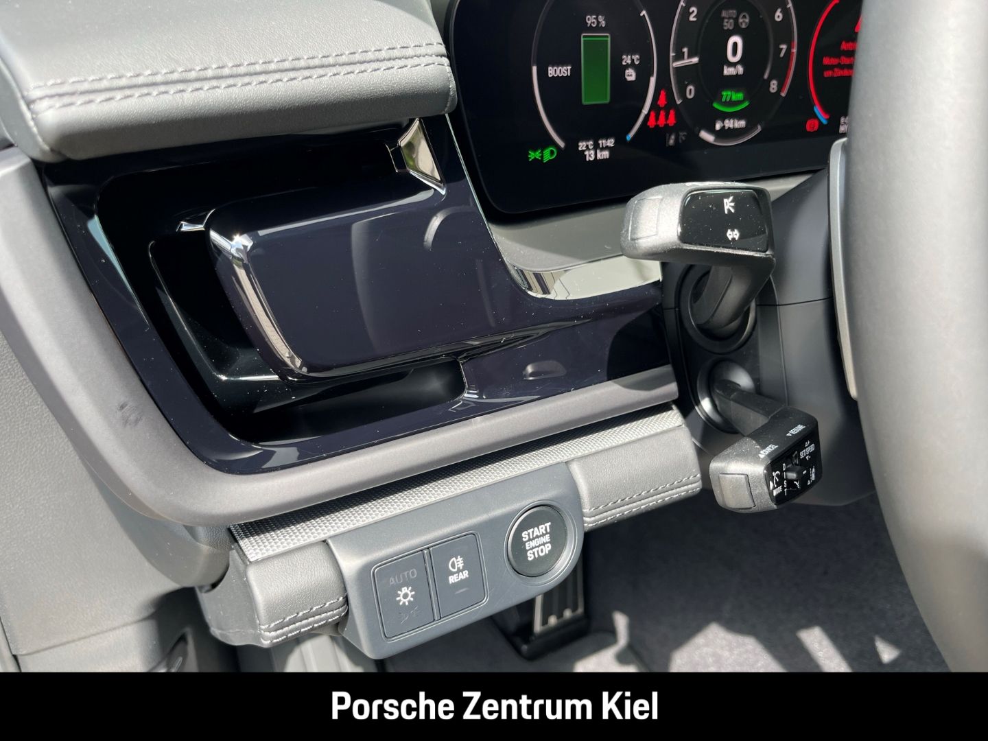 Porsche Panamera 4 E-Hybrid HA-Lenkung InnoDrive HUD