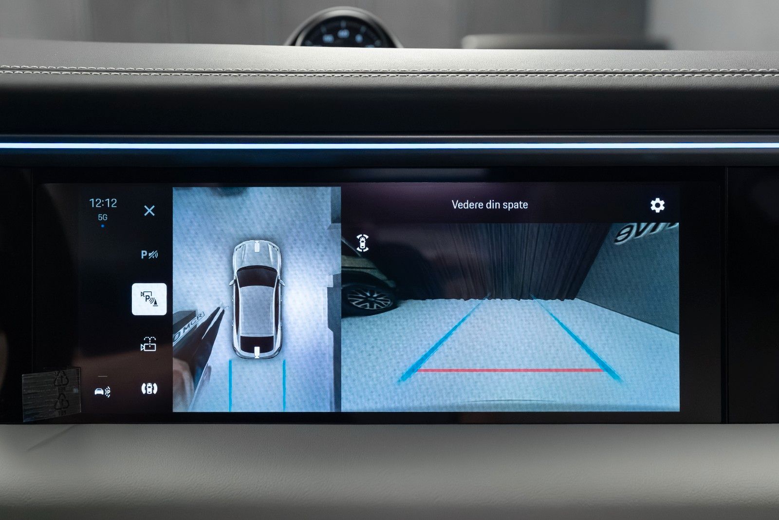 Porsche Macan Electric 4