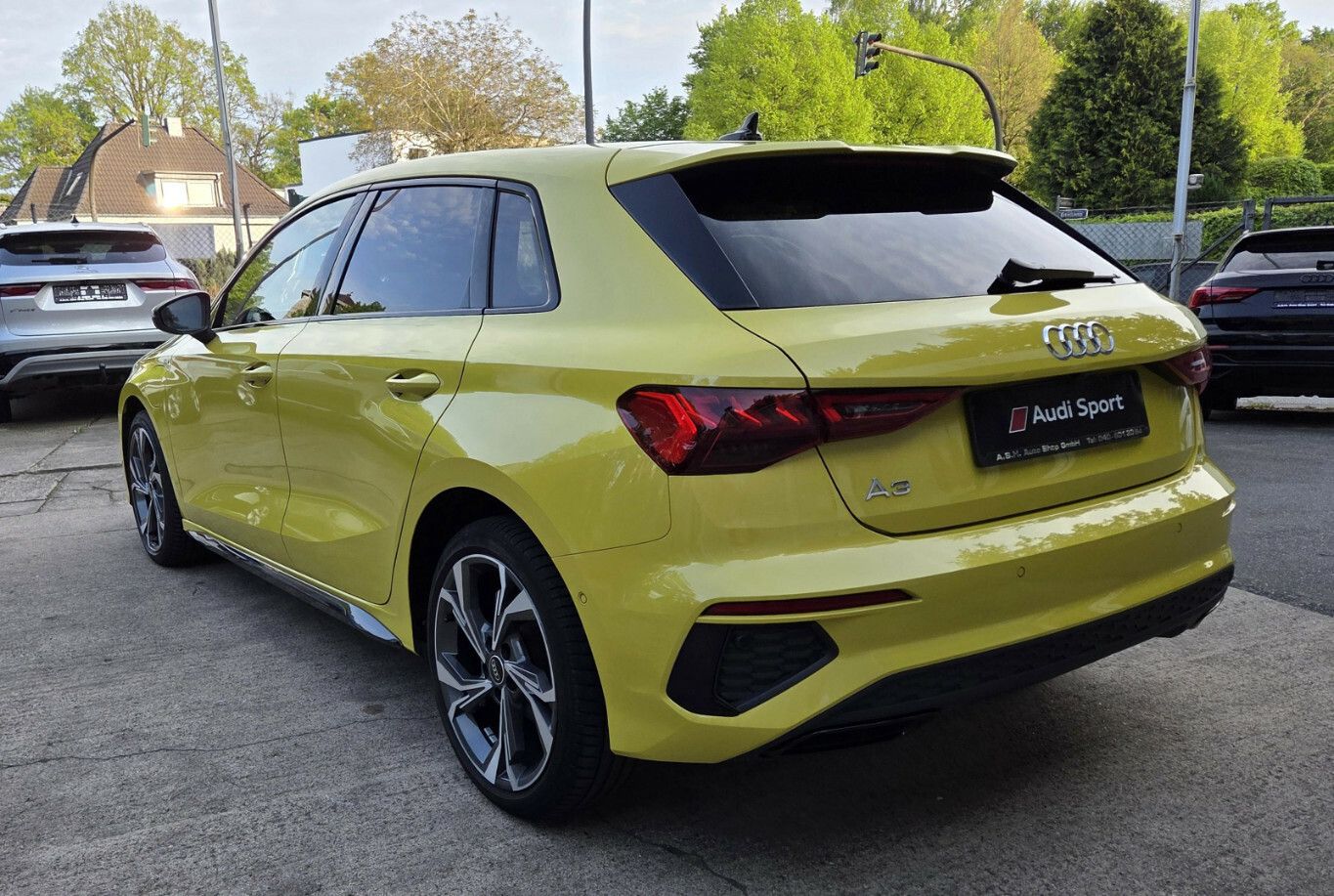 Audi A3 Sportb.S-Line.Matrix.HuD.Led.KeylGo.Cam.AHK