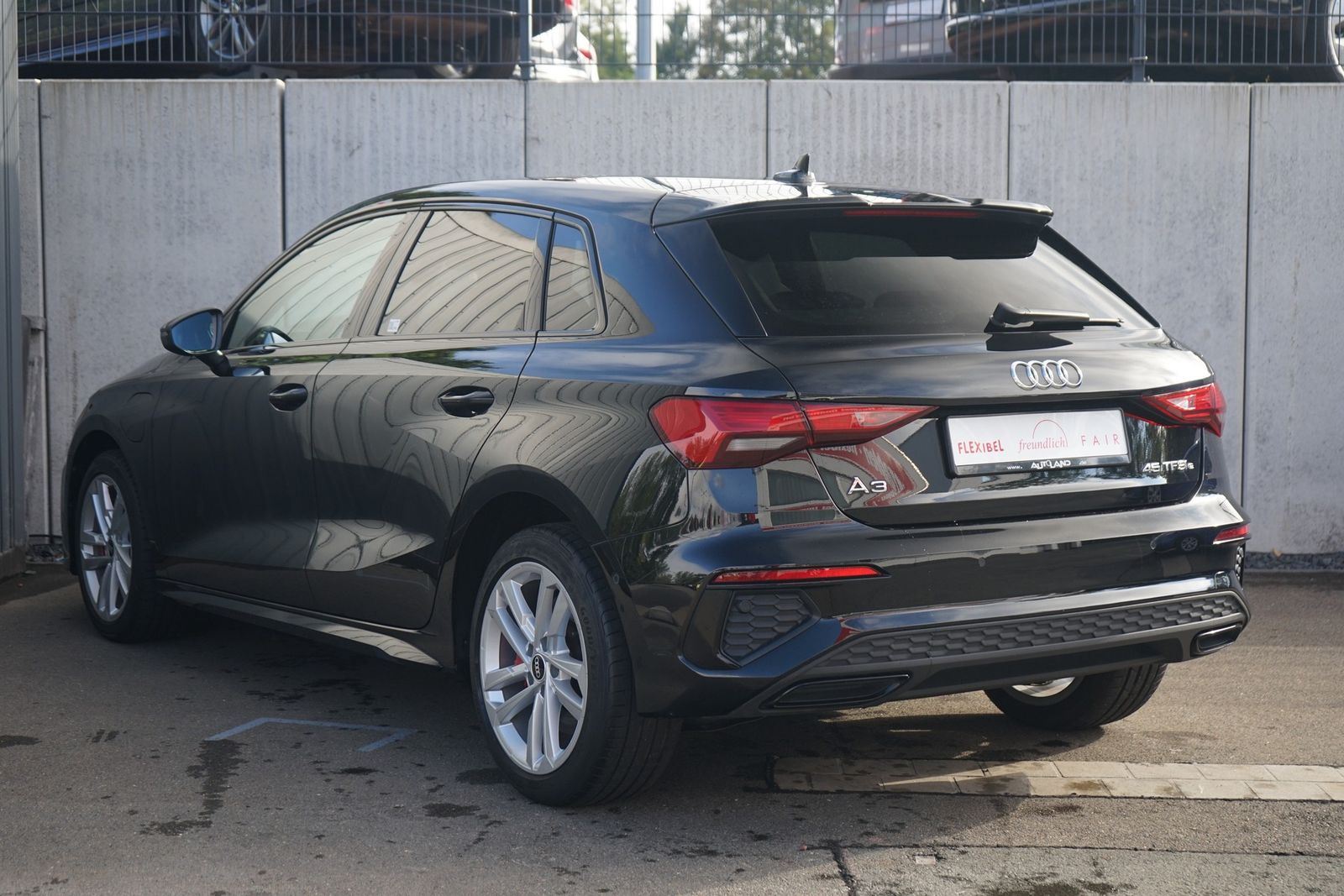 Audi A3 Sportback 45 TFSI e S-line Klimaaut. LED Navi