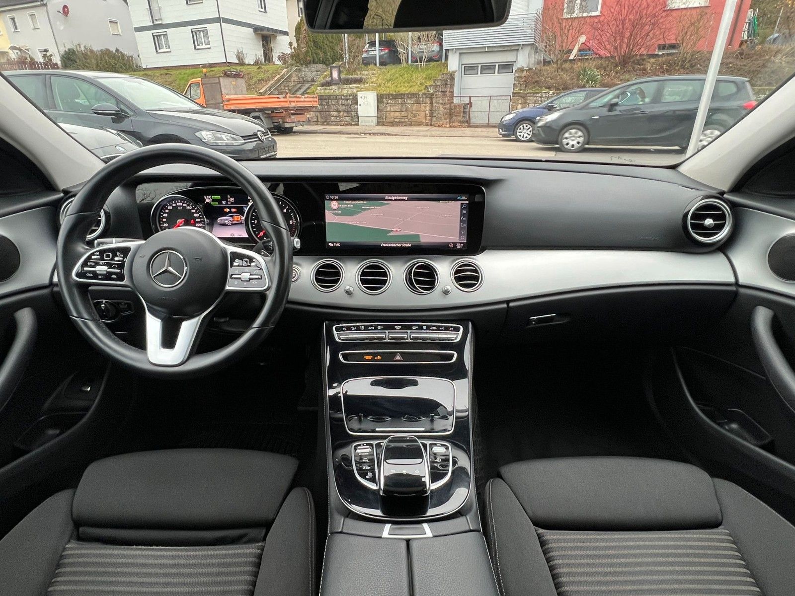 Mercedes-Benz E -Klasse Lim. E 300 de - Samsaru's Car Outlet