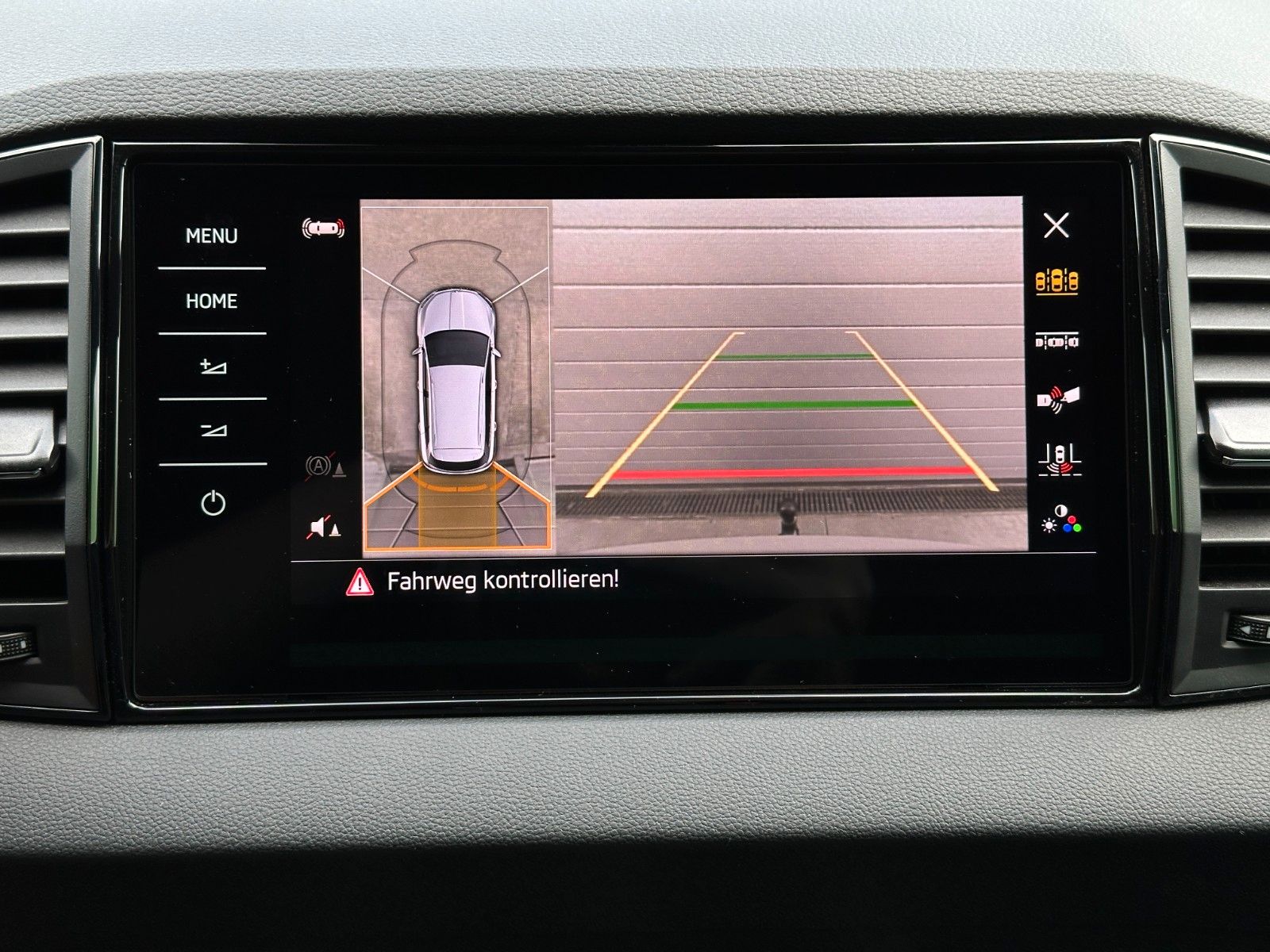 Skoda 150PS DSG Sportline NAVI ACC KAMERA eHK LM19"AHK