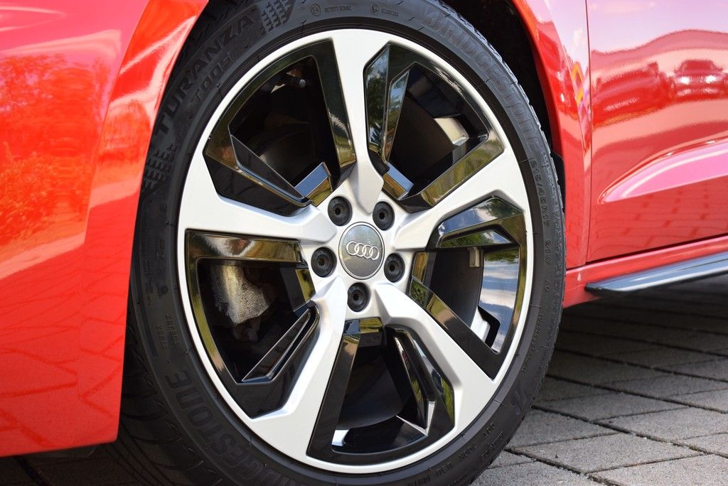 Audi A1 Sportback 30 TFSI S-line - Samsaru's Car Outlet