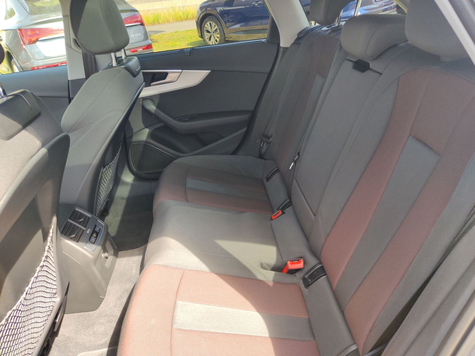 Audi A4 Avant 45 TFSI q. S-Tronic S-Line, Matrix, AHK