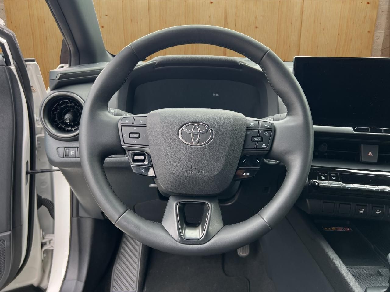 Toyota C-HR Plug-In Hybrid Team D