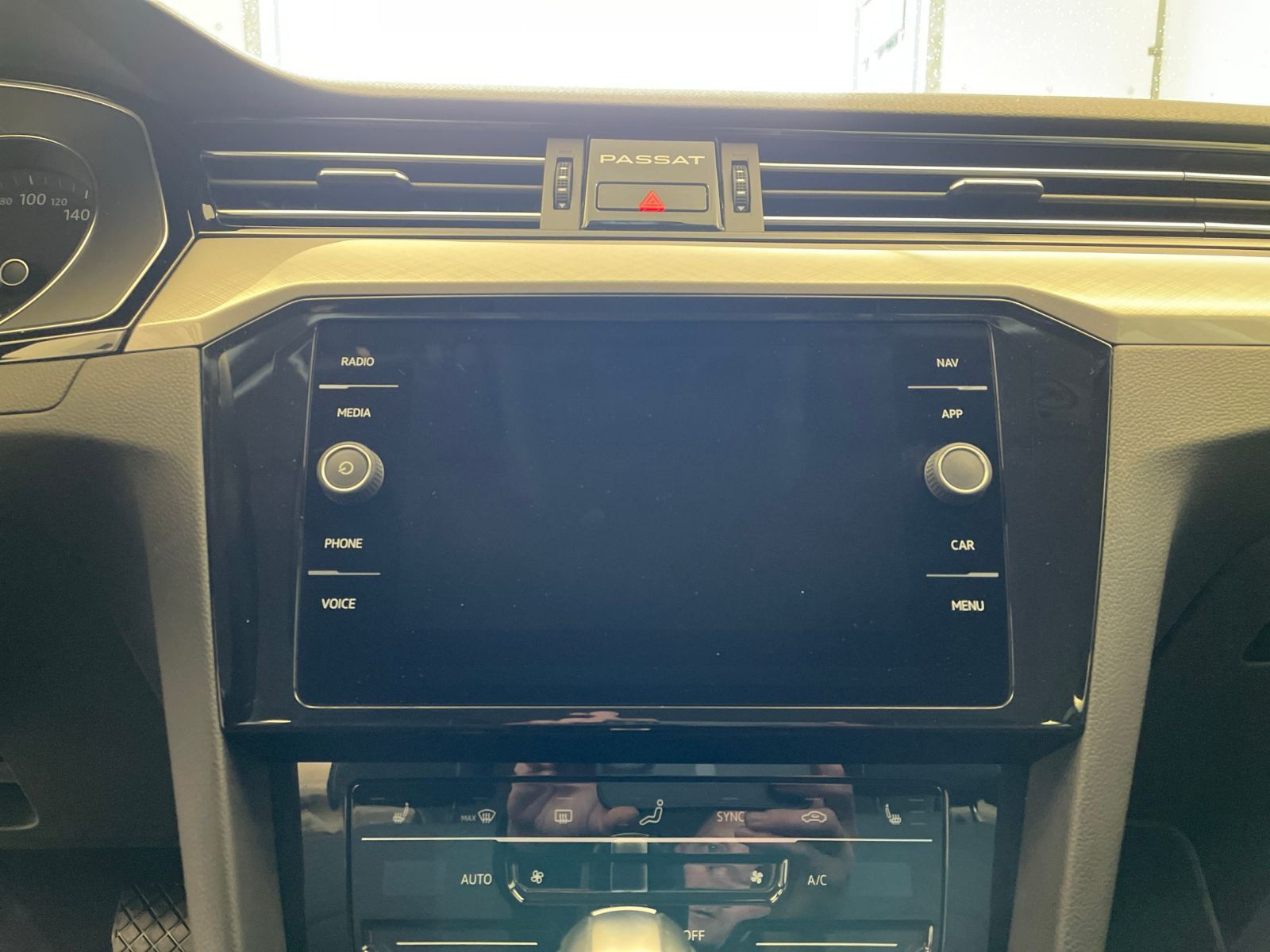 Volkswagen Passat Variant Business 2.0 TDI 4M DSG *IQ.Light