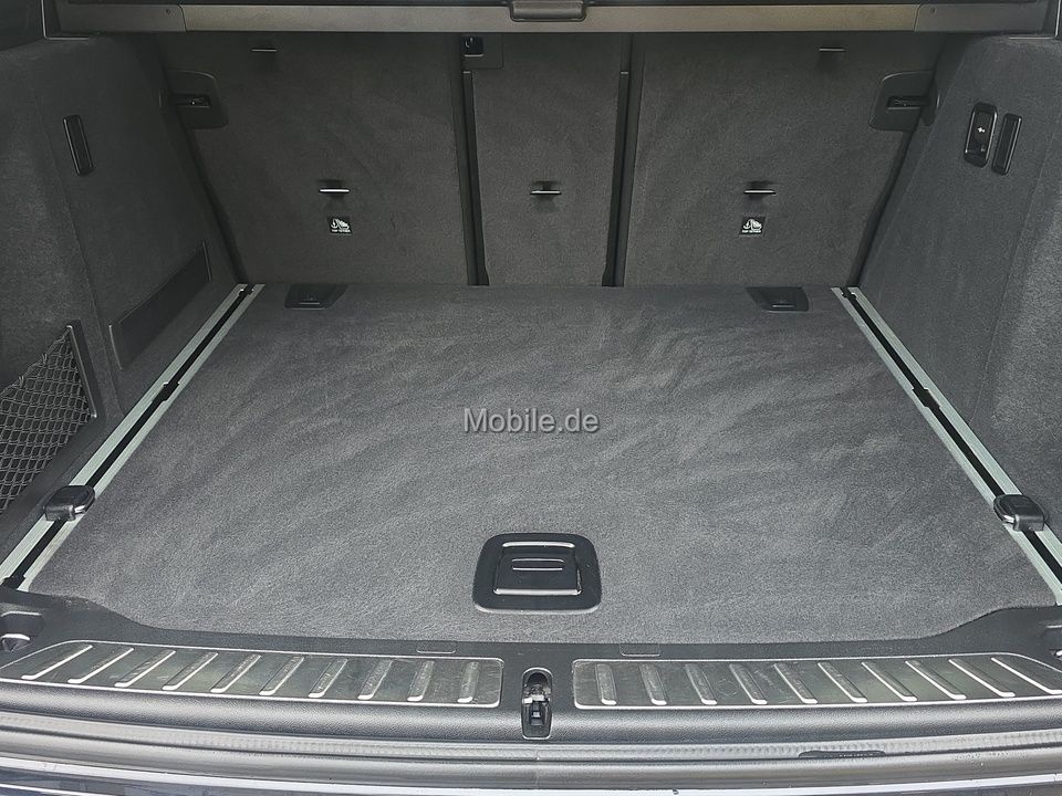 BMW X3 xDrive20d AT Navi Bluetooth PDC MP3 Schn.