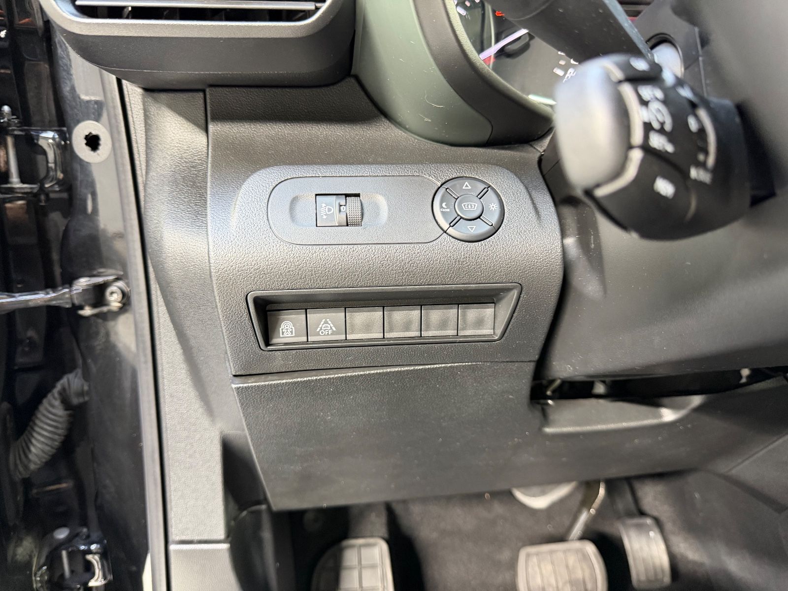 Citroën Berlingo XL BlueHDi 130 EAT8 SHINE+ANHÄNGERKUP.+