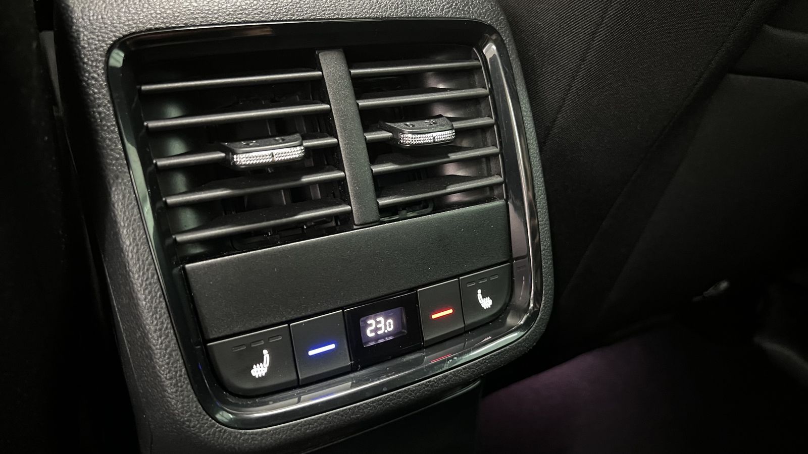 Skoda Octavia Combi RS First Edition - Samsaru's Car Outlet
