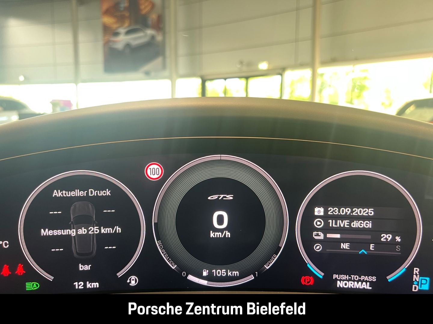 Porsche Taycan GTS Sport Turismo  Nordischgold Head-Up