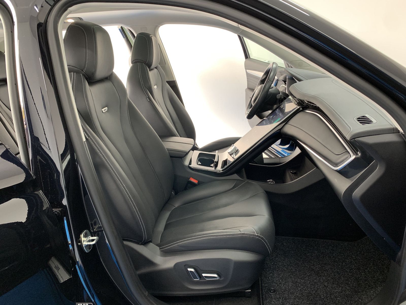 MG Marvel R Luxury 70kWh/Pano/Navi/SHZ/Garantie/Led