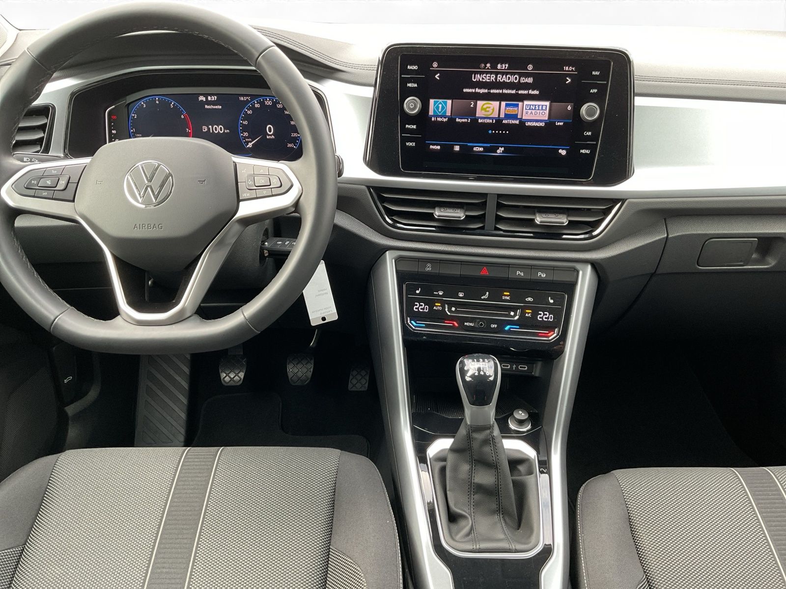 Volkswagen T-Roc 1.0 TSI Life - Samsaru's Car Outlet