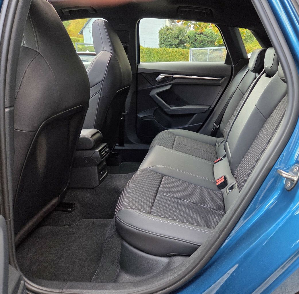 Audi A3 40TFSie S-Line Sportb.PanSD.Matrix.KeyGo.ACC