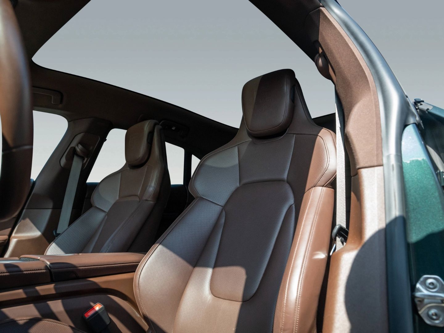 Porsche Taycan 4S Cross Turismo Offroad Design Paket