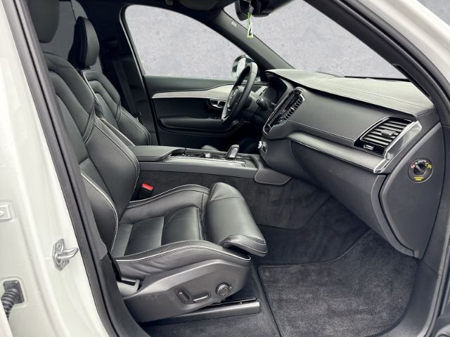 Volvo XC90 R Design B5 - Samsaru's Car Outlet