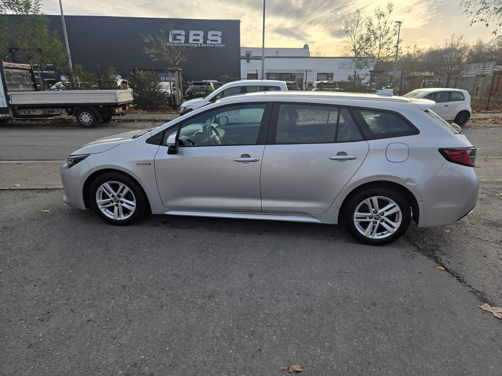 Toyota Corolla 1.8 Hydrid 1.Hand/Kamera/SHZ/NAVI/PDC...