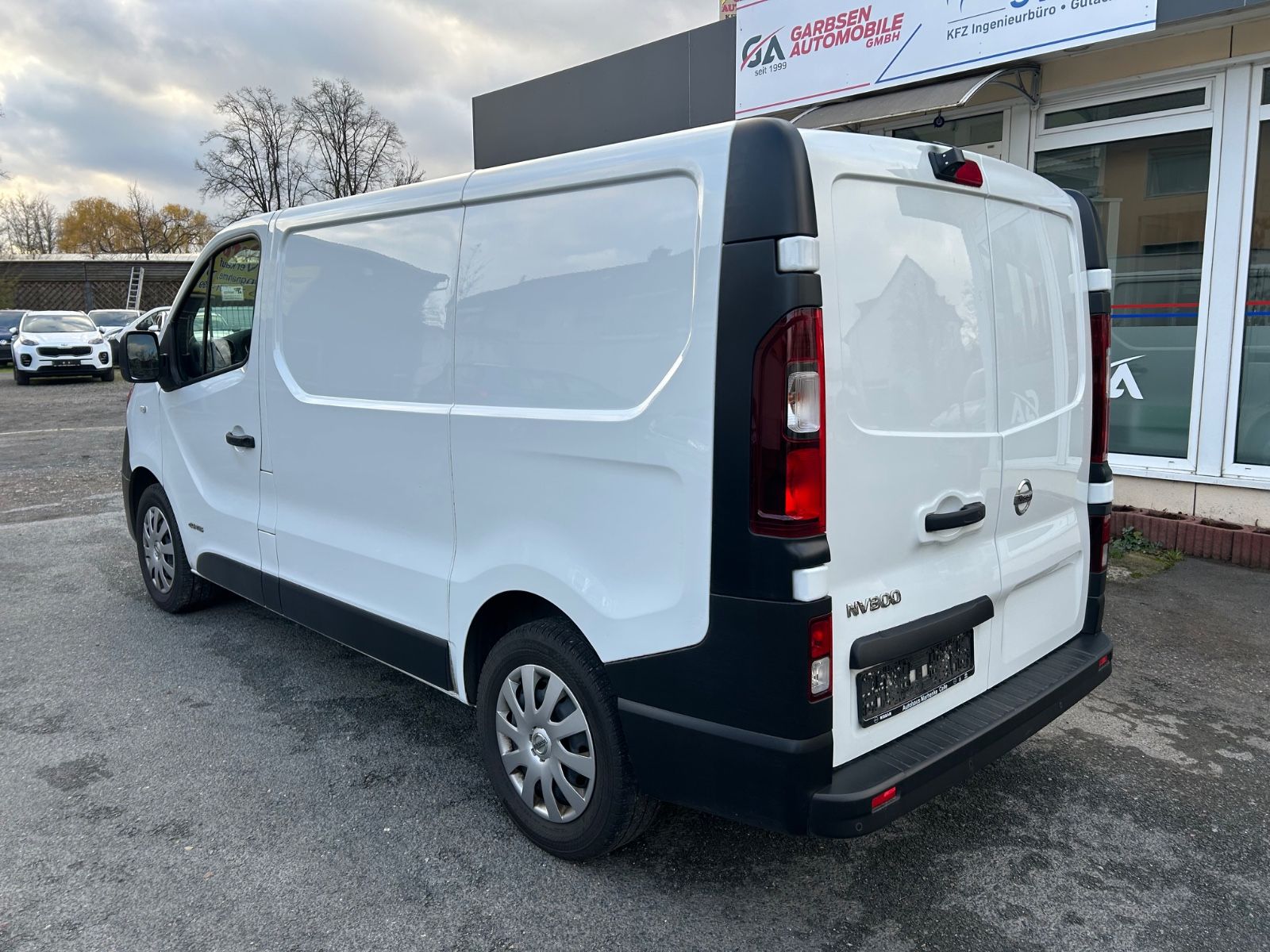 Nissan NV300 2.0 dCi COMFORT - Samsaru's Car Outlet
